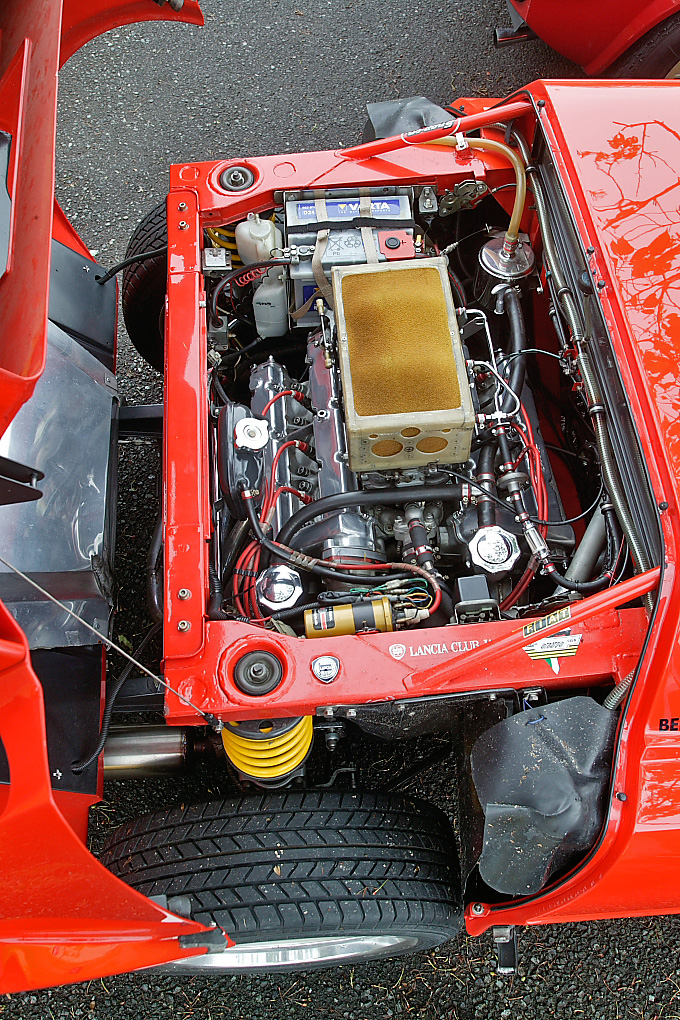 Lancia Stratos HF engine