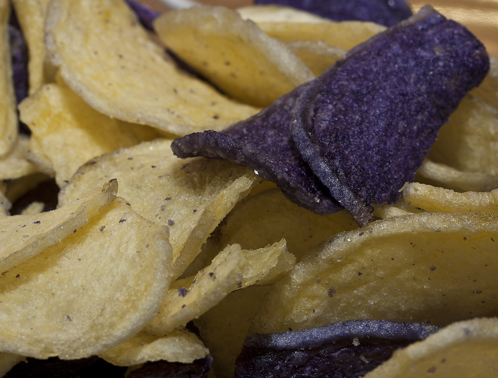 Kartoffelchips bunt makro
